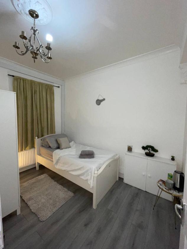Cozy Rooms 25 Min Liverpool Street London Exterior foto